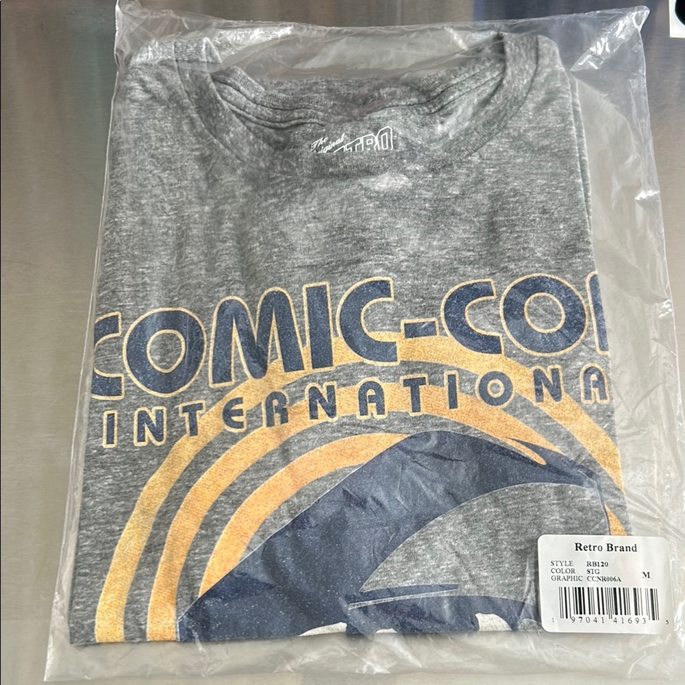 San Diego comic con gray shirt